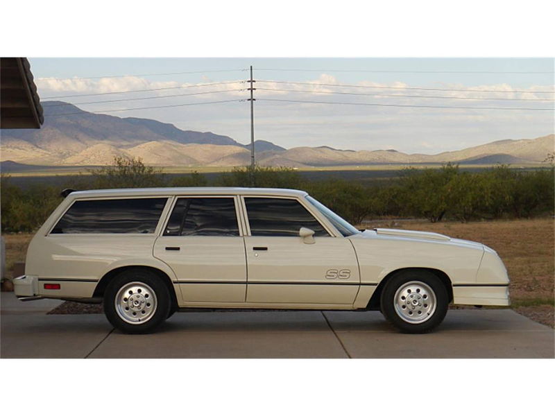 Illustration for article titled At $13,750, Would This Custom 1979 Chevy Malibu Wagon Be Super to Sport?